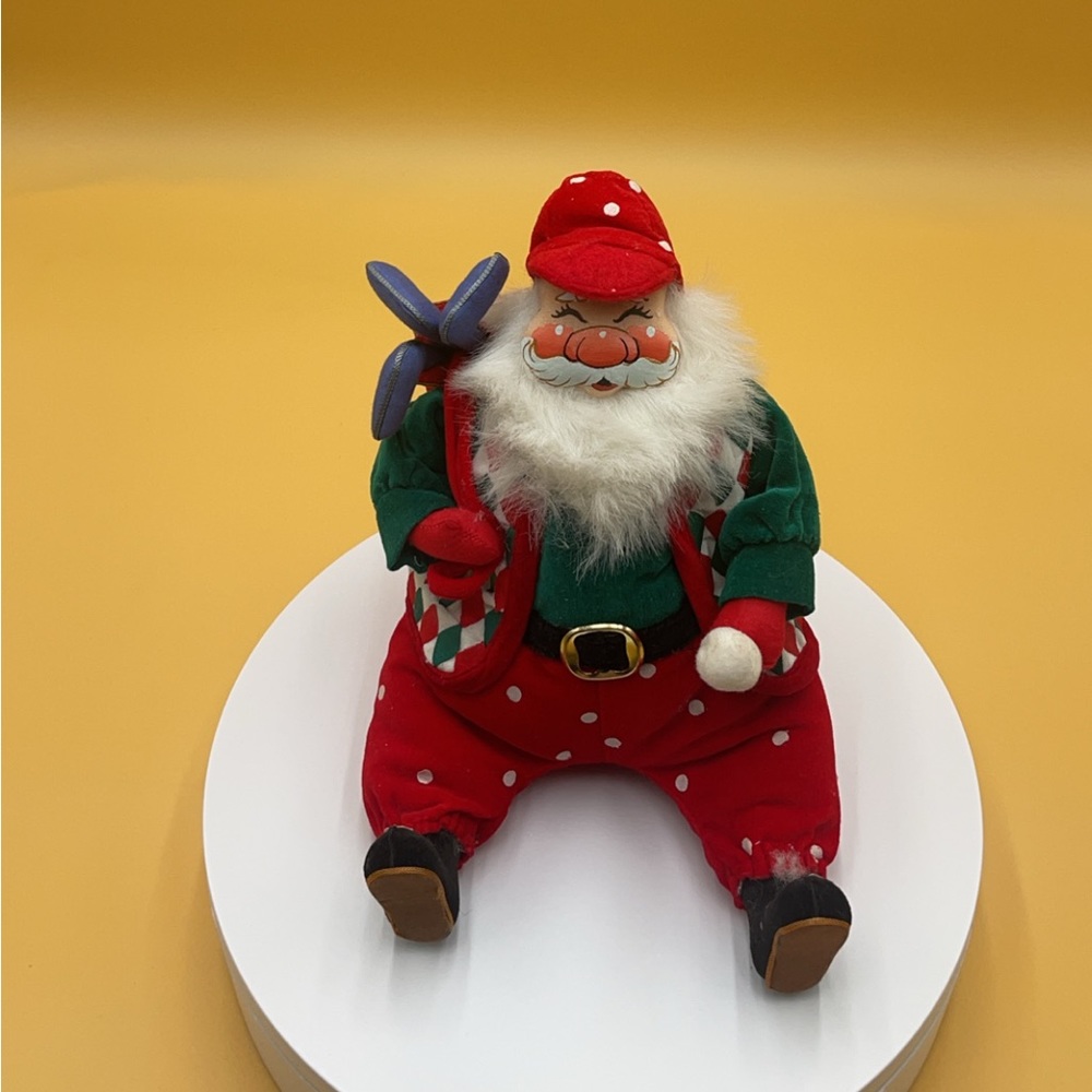 Annalee Santa in argyle SWEATER, golfing santa Christmas decor,
